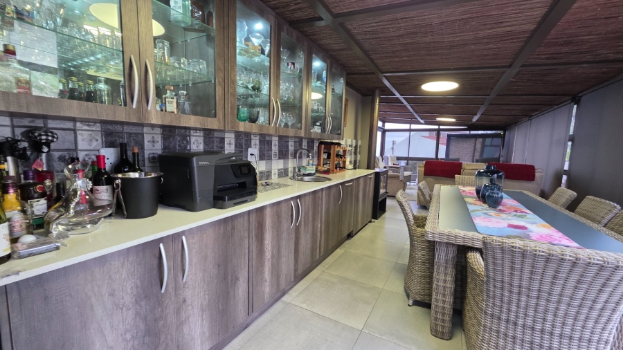 3 Bedroom Property for Sale in Dana Bay Western Cape